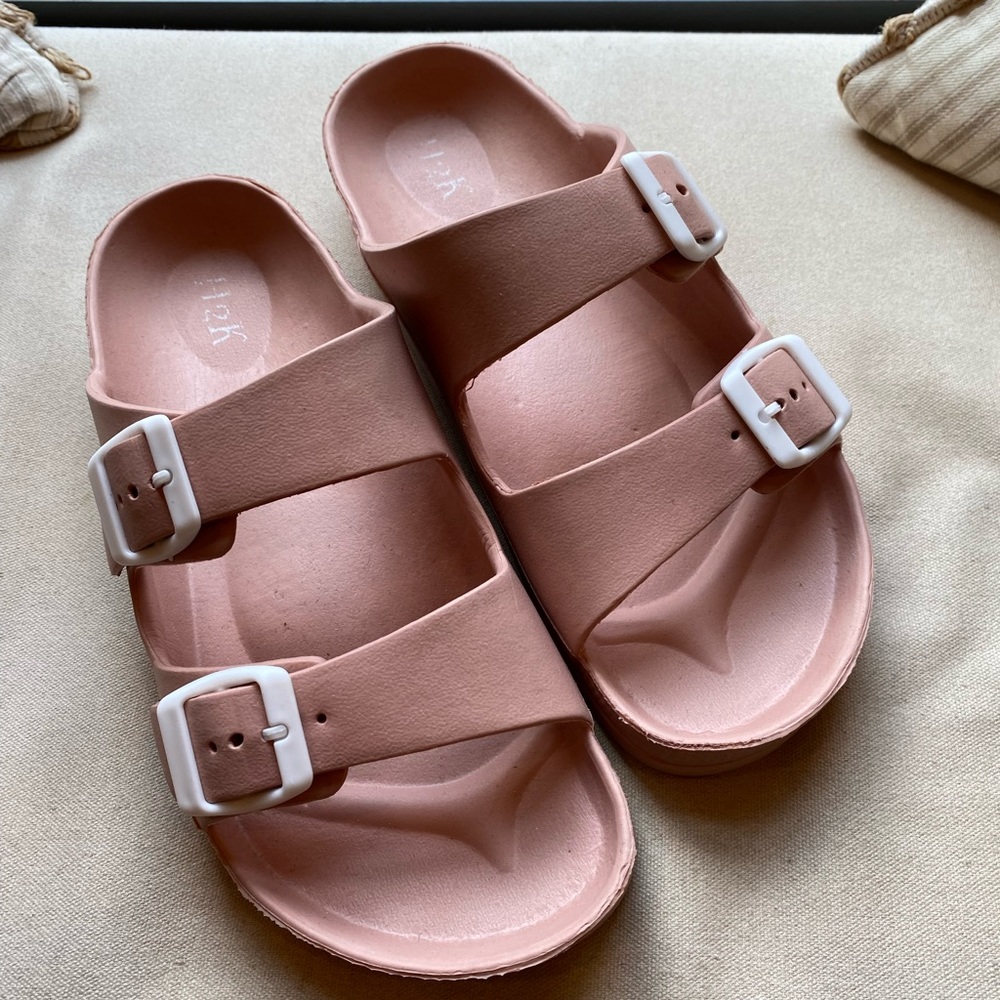 Rubber sandals
